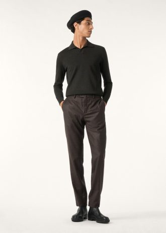 Buttonless Polo-shirt