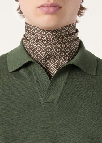 Buttonless Polo-shirt