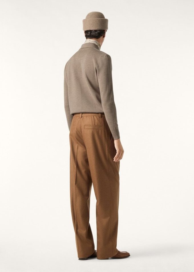 Buttonless Polo-shirt