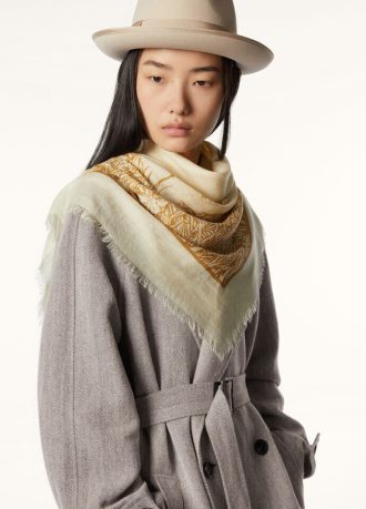 Campo di Lino Fiorito Shawl