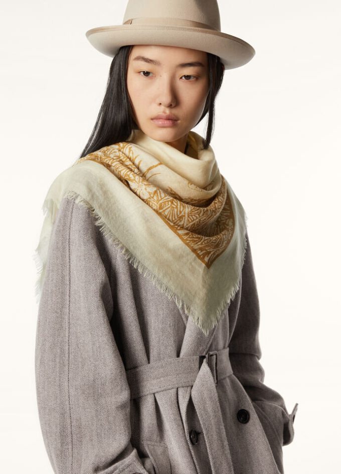 Campo di Lino Fiorito Shawl