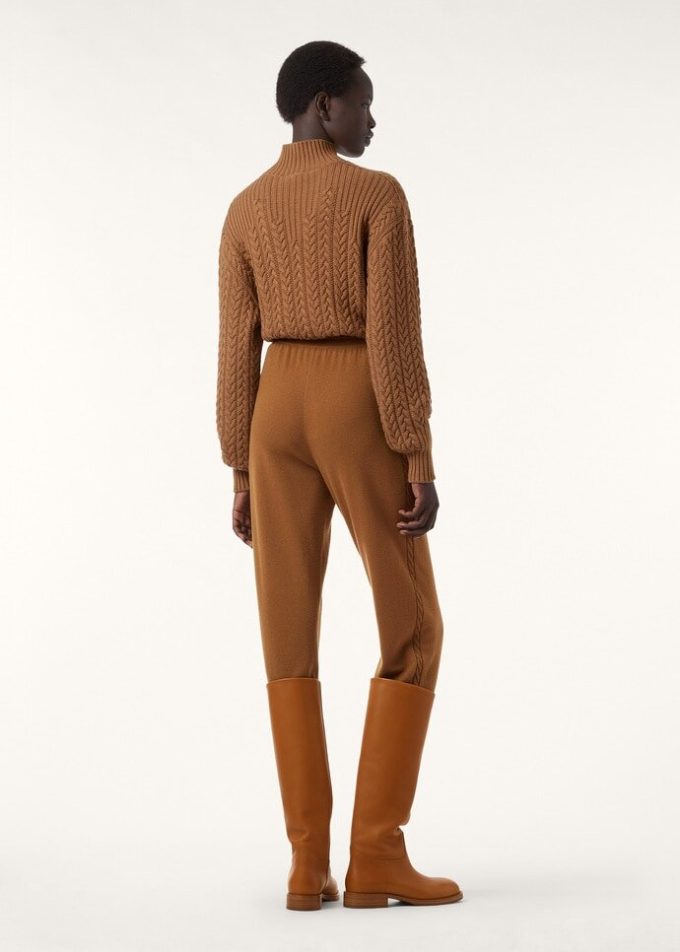 Coste Turtleneck