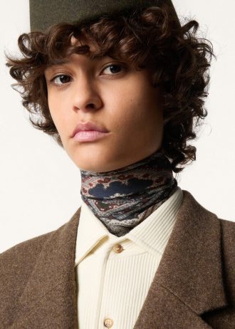 Floral Majolica Foulard 90 x 90