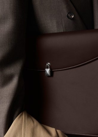 Guardaroba Document Holder