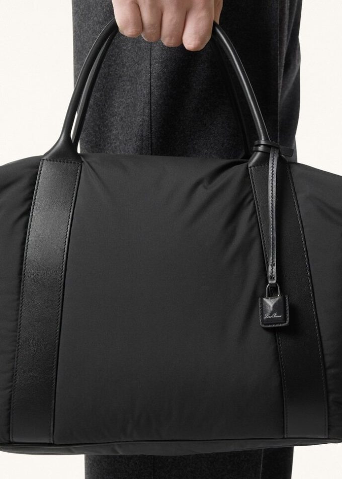 Medium Wind Duffle Bag
