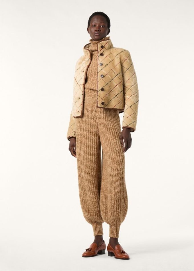 Mountain Maple Turtleneck