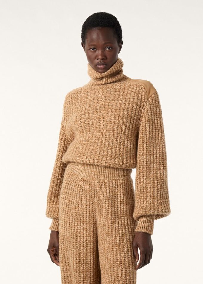 Mountain Maple Turtleneck