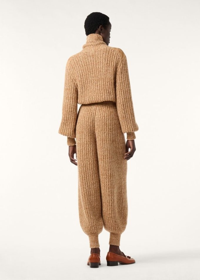 Mountain Maple Turtleneck