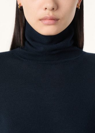 Neo Piuma Turtleneck