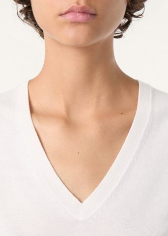 New Piuma V-Neck