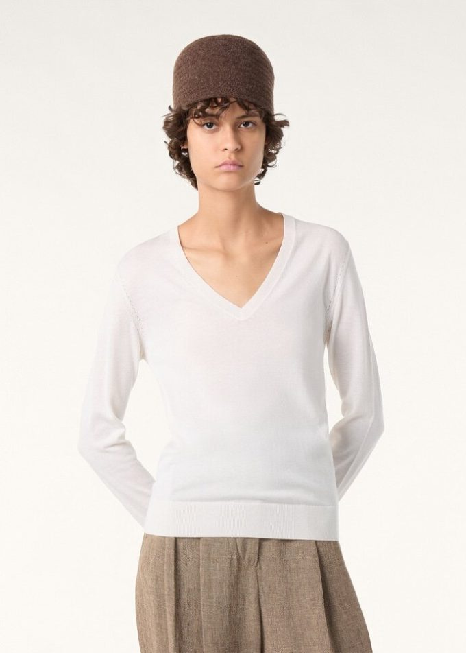 New Piuma V-Neck