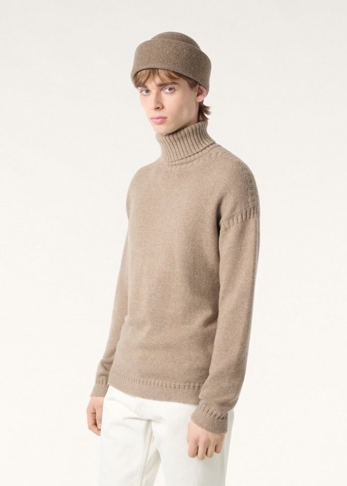 Tyne Turtleneck