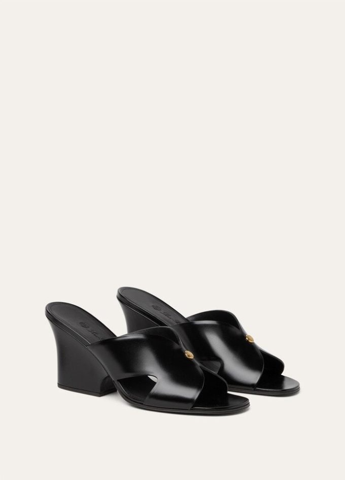 Vera Sandal