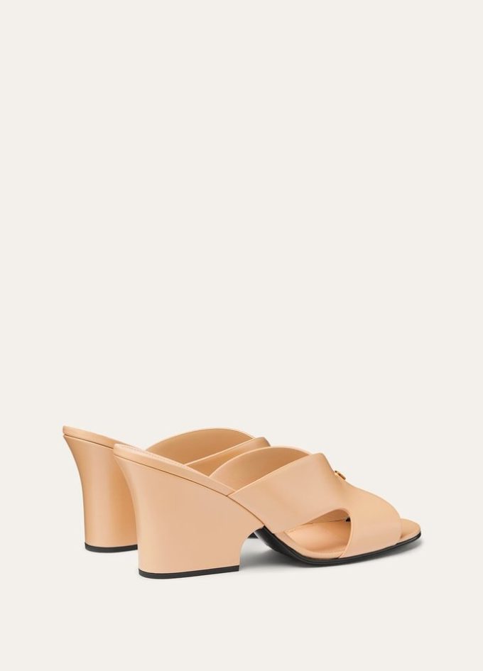 Vera Sandal